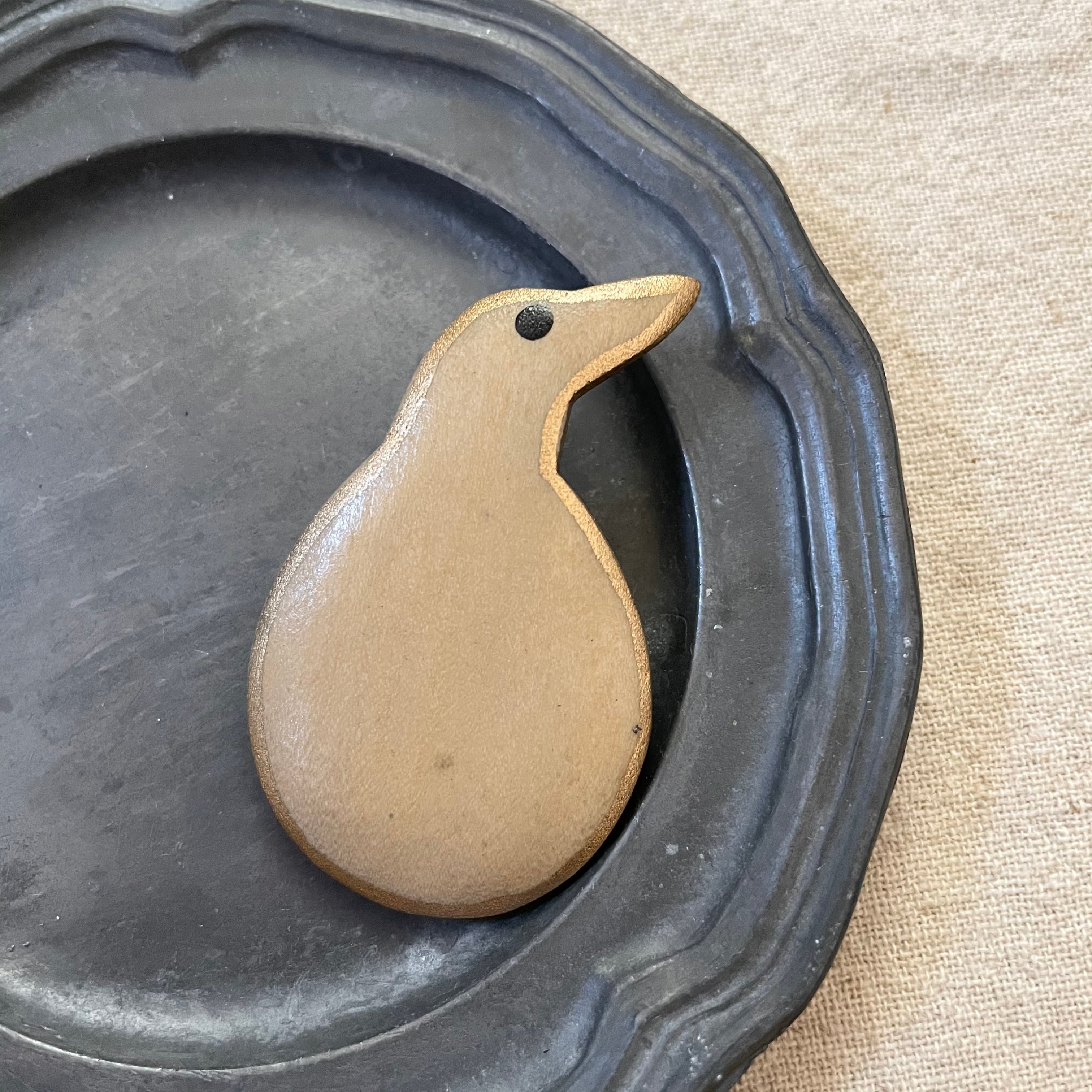 キウイなブローチ