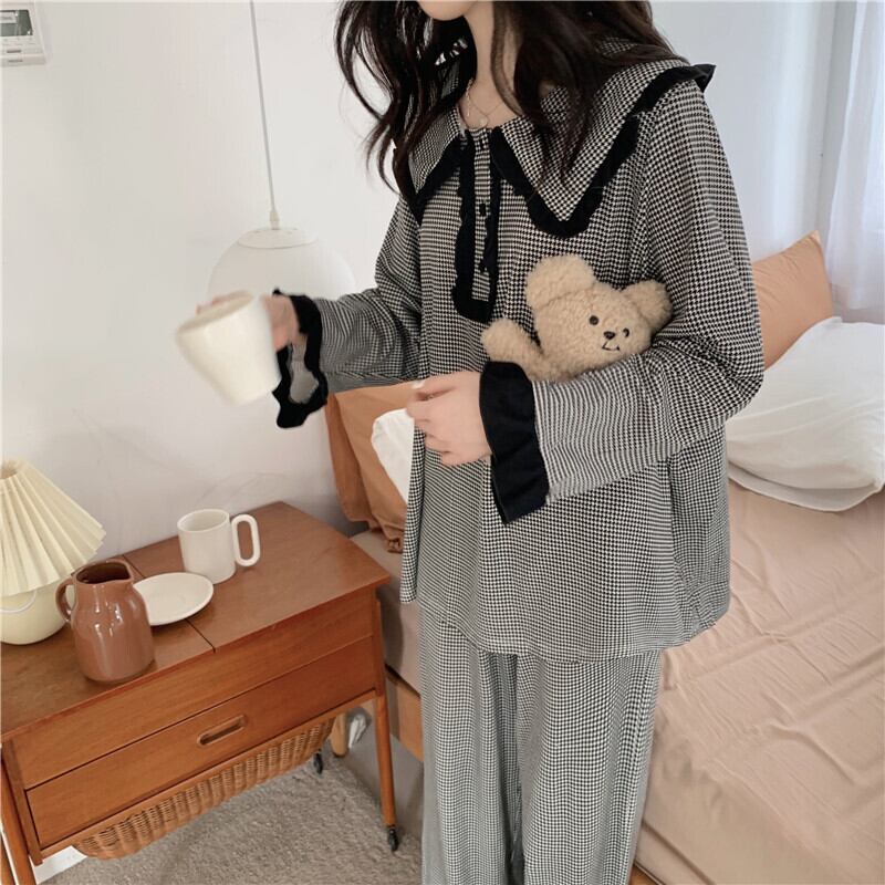 ルームウェア レディース 上下セット ワンサイズ パジャマ 長袖 ワイド フリル リボン ギンガムチェック かわいい 大人可愛い カジュアル 清楚 フェミニン おしゃれ 綺麗 お嬢様 こなれ感 ラフ ラブリー キュート ガーリー ルーズ リラックス 抜け感 華やか 存在感 主役級 格子柄 お泊まり 休日 旅行 休暇 フリーサイズ グラック 春 秋 冬 オールシーズン 2点セット ツーピース 10代 20代 韓国 韓国系 体型カバー 楽ちん ギフト プレゼント トレンド 送料無料