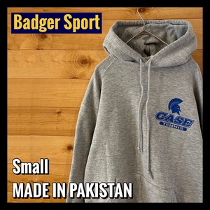 【Badger Sport】ワンポイント 刺繍ロゴ プルオーバー パーカー サイズS アメリカ古着