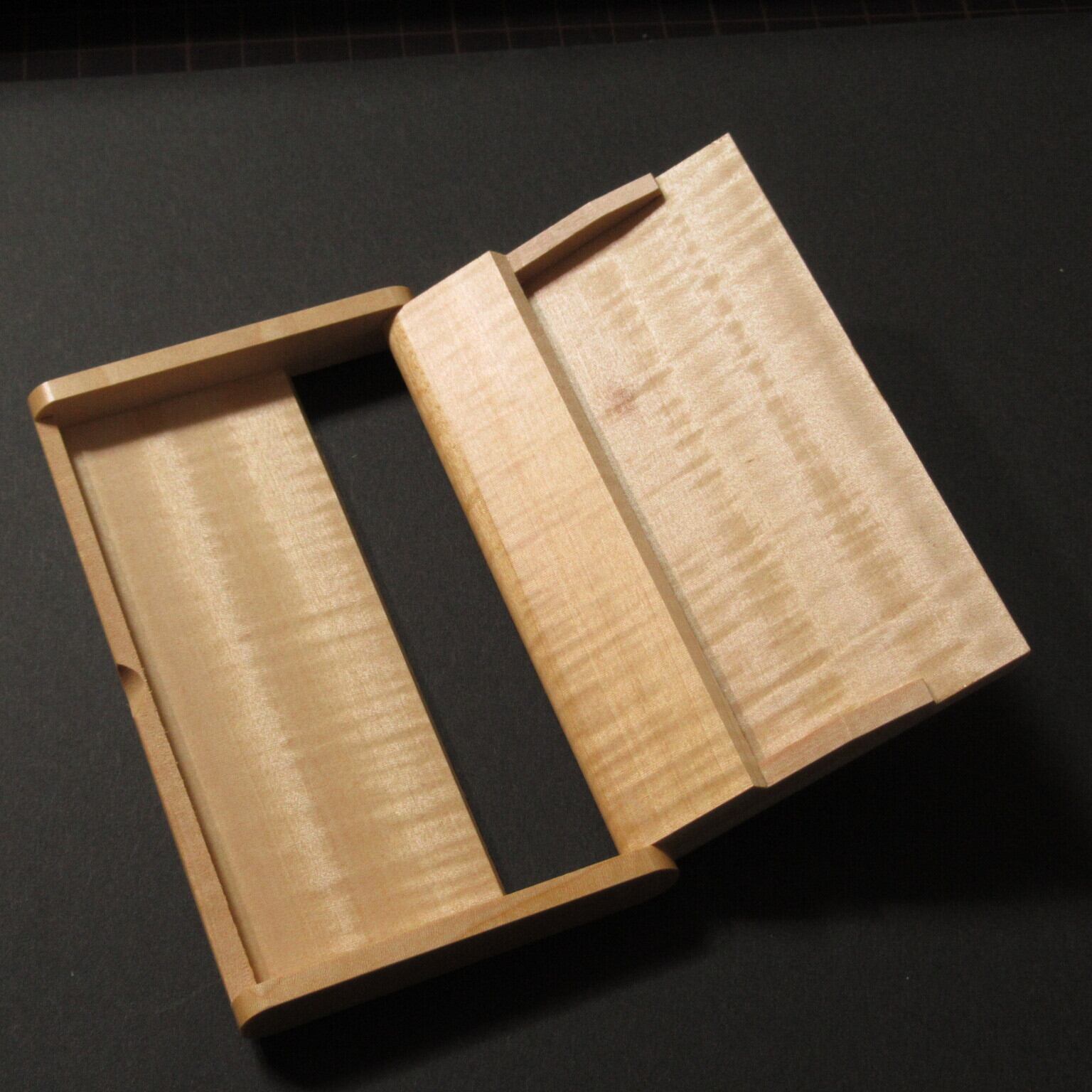 木製名刺入れ/カードケース ひこにゃん【栃】※数量限定品 | Katsu工房