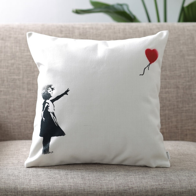 バンクシー Banksy クッションカバー HEART BALLOON GIRL