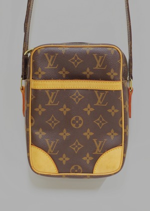 LOUIS VUITTON ルイ・ヴィトン モノグラム ダヌーブショルダーバッグ