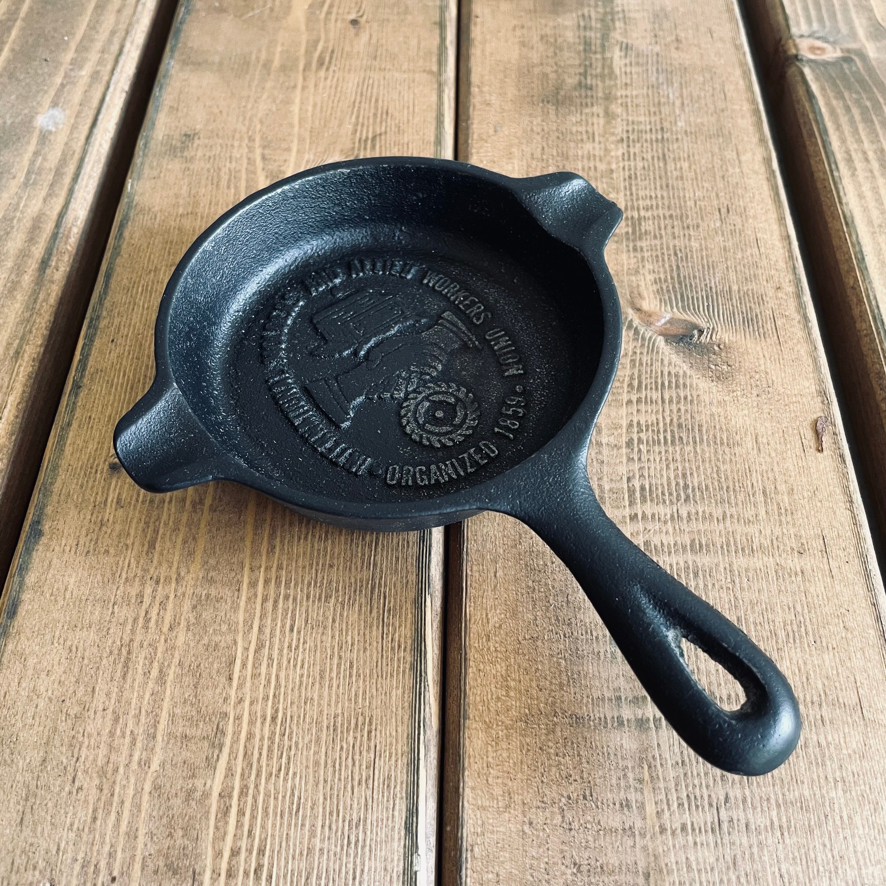 WAGNER WARE CAST IRON ASHTRAY ワグナー ウエア スキレット型 灰皿