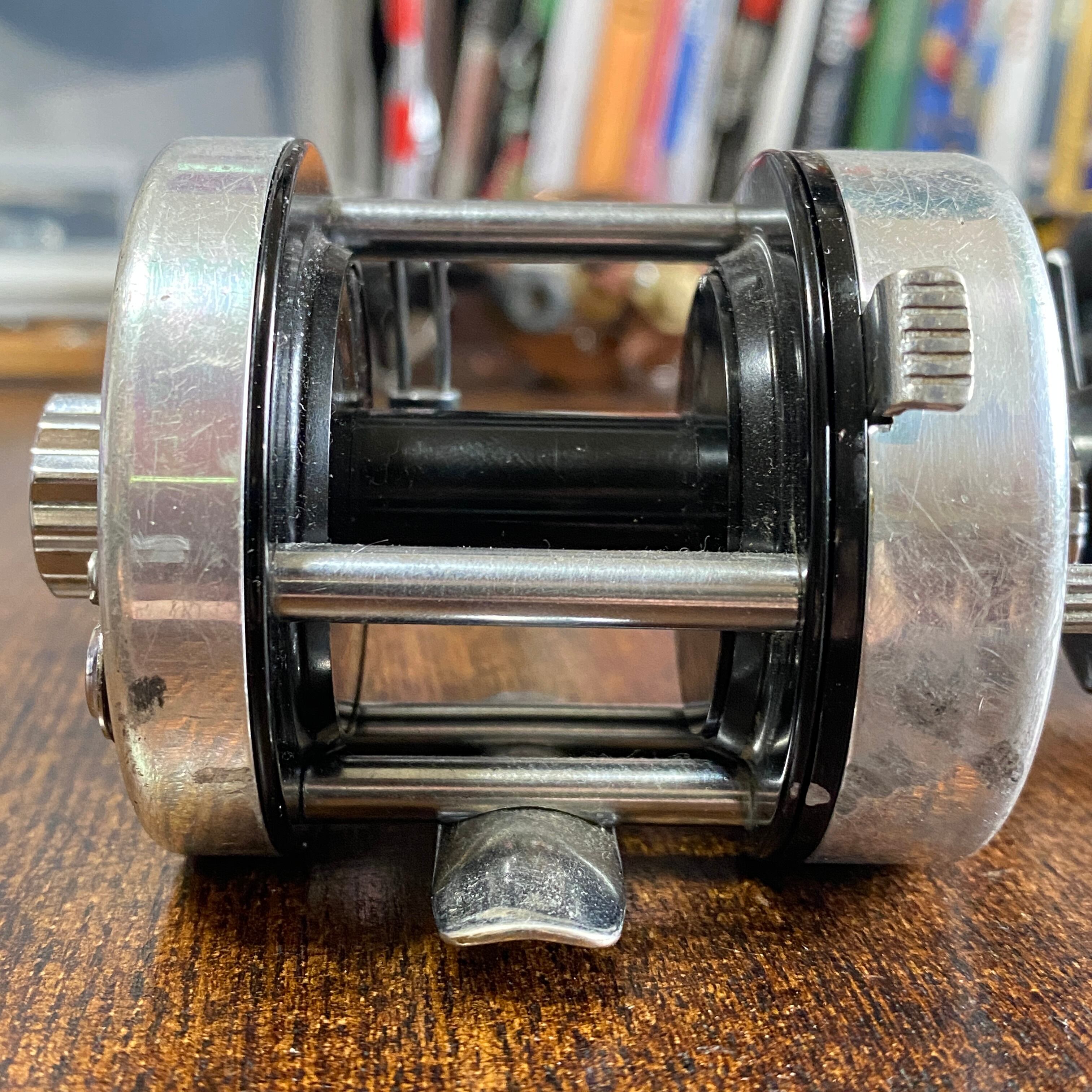70s Pflueger 2800 クラッチ正常 / オールドフルーガー [g93
