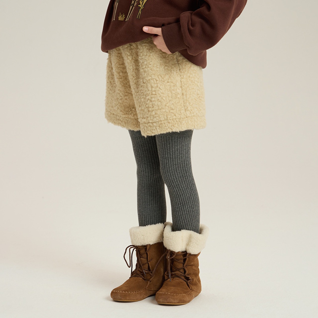 春モコモコショートパンツ