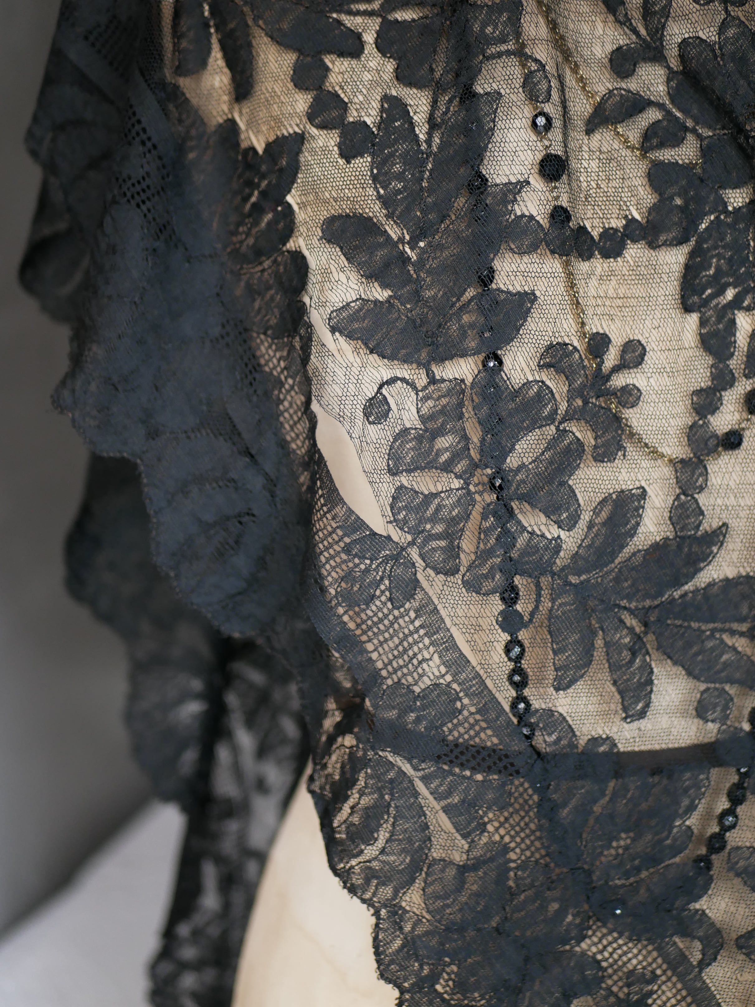 ブラックレースのショール フランスアンティーク ブロカントのある暮らし