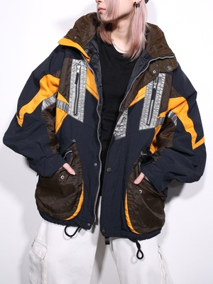 "FILA" multi gimmick tech design over silhouette mountain jacket