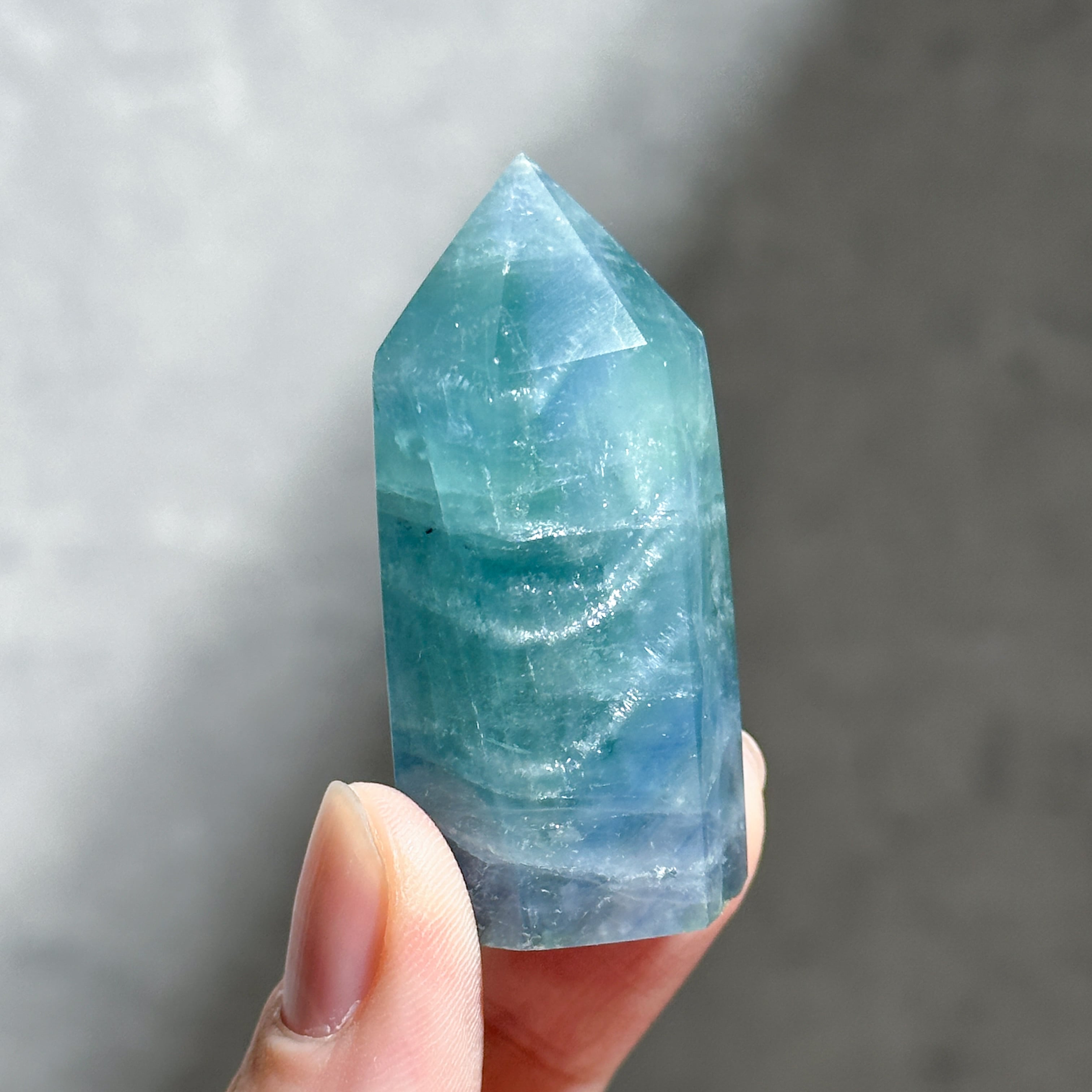 ブルー、グリーンフローライト タワー型04◇ Rainbow Fluorite