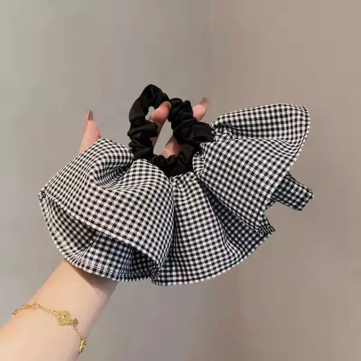 ビッグフリルシュシュ