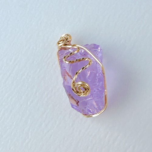 シェラネバダ産✴︎アンダラクリスタル  ルミネッセントパープル　ペンダントトップ