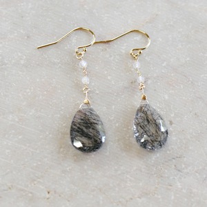 4Kgf大粒トルマリンクォーツピアス（しずく型）