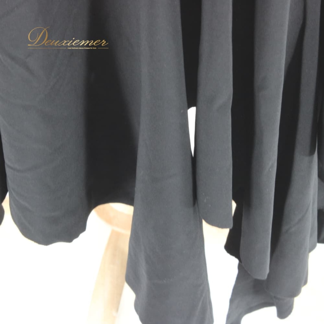 社交ダンス 衣装 スタンダード ラテン スカート レッスンウェア レディース ICHIOKU 練習着 ブラック系 無地 シンプル フォーマル 黒 黒系 モノトーン ブラックフォーマル ワンピース風 ロング丈 フレア すそフリル 練習用 レッスン用 ダンスウェア 上品 きれいめ フォーマル系 マキシ丈 ウエストゴム ポリエステル エレガント 大人女子 ダンス 発表会