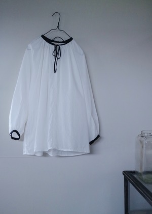 gather smock blouse