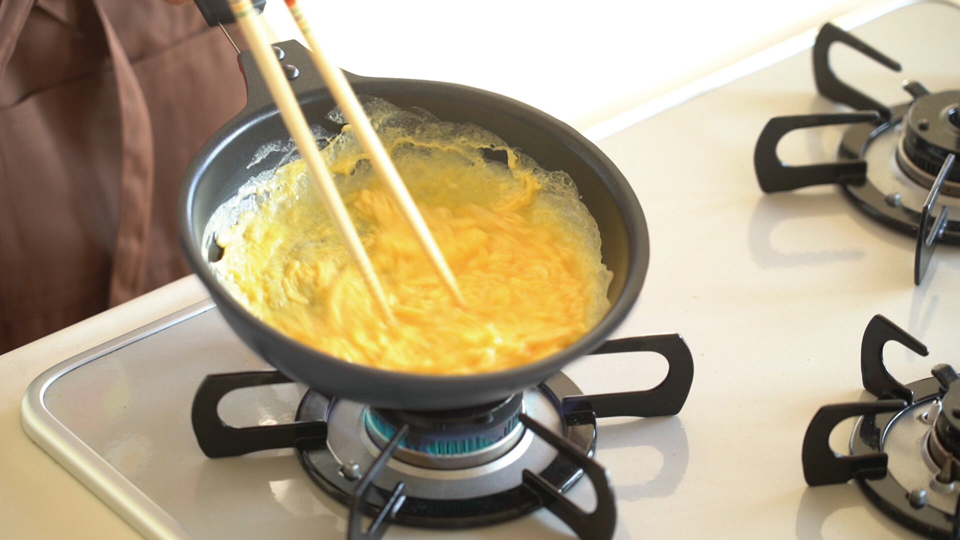 アーネスト] フライパン 【老舗洋食店キチキチ監修】 オムレツが作り