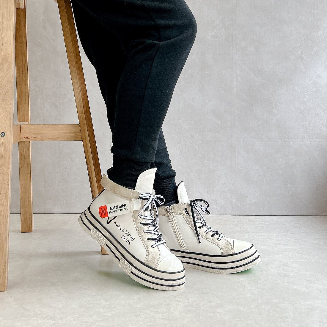 厚底 ジップアップ ラベル ハイカットスニーカー〈217-PUS5253〉Noubel