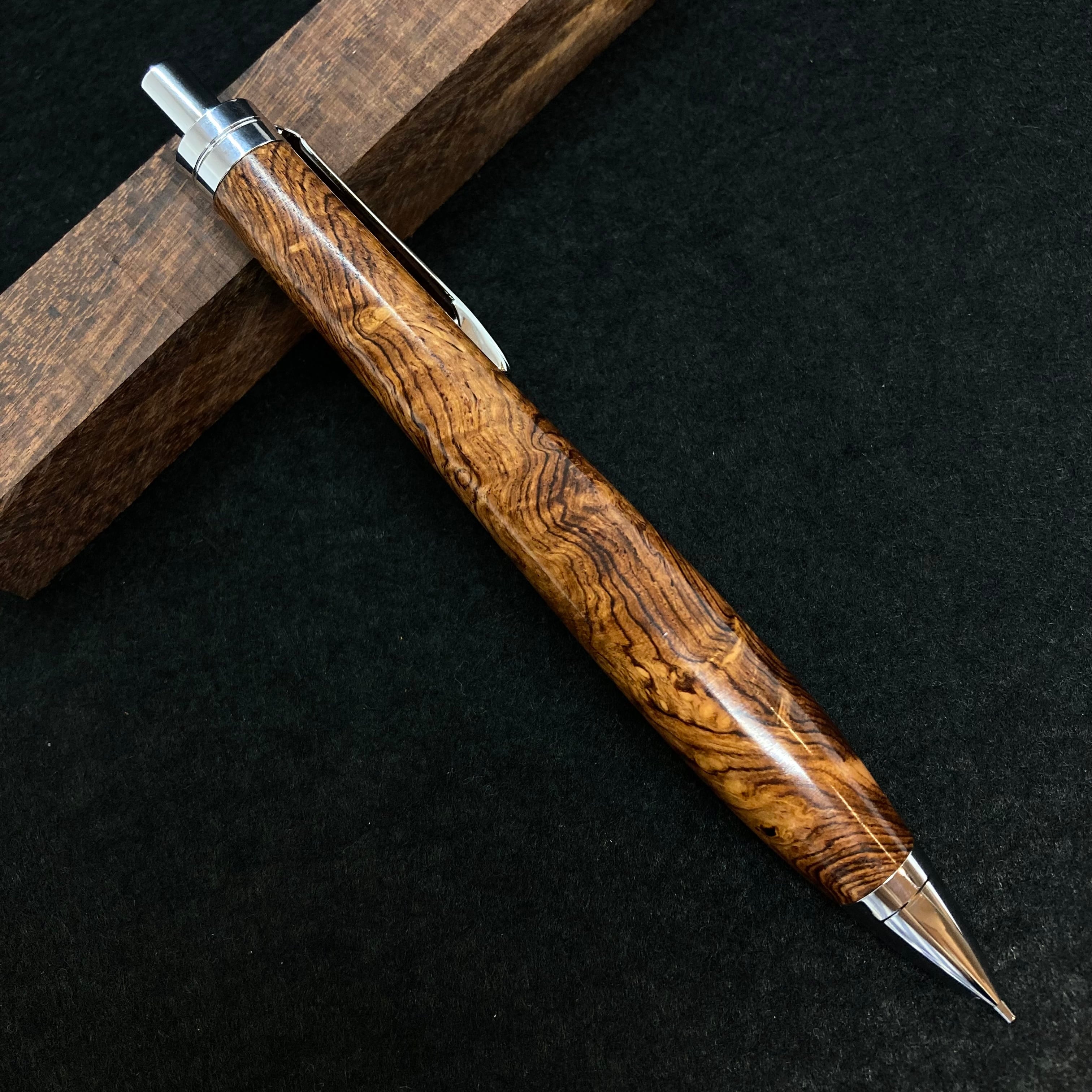 23Cハンドメイド木軸シャーペンロースウッド瘤蜜蝋ワックス仕上げ 23Cハンドメイド木軸シャーペンロースウッド瘤蜜蝋ワックス