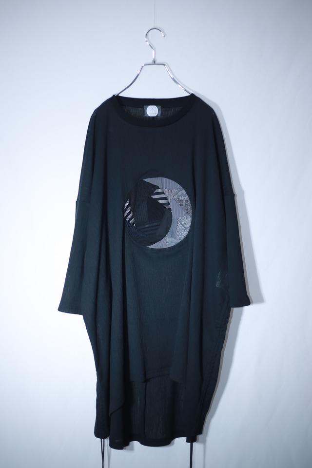 Gather-T-shirts ○ crecent moon (black)