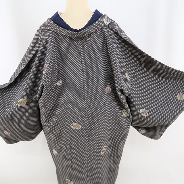 新品 お正月 十二支 着物 ロング丈 仕付け糸付“おめかしして 新品 お正月 十二支 着物 ロング丈 仕付け糸付“おめかしして