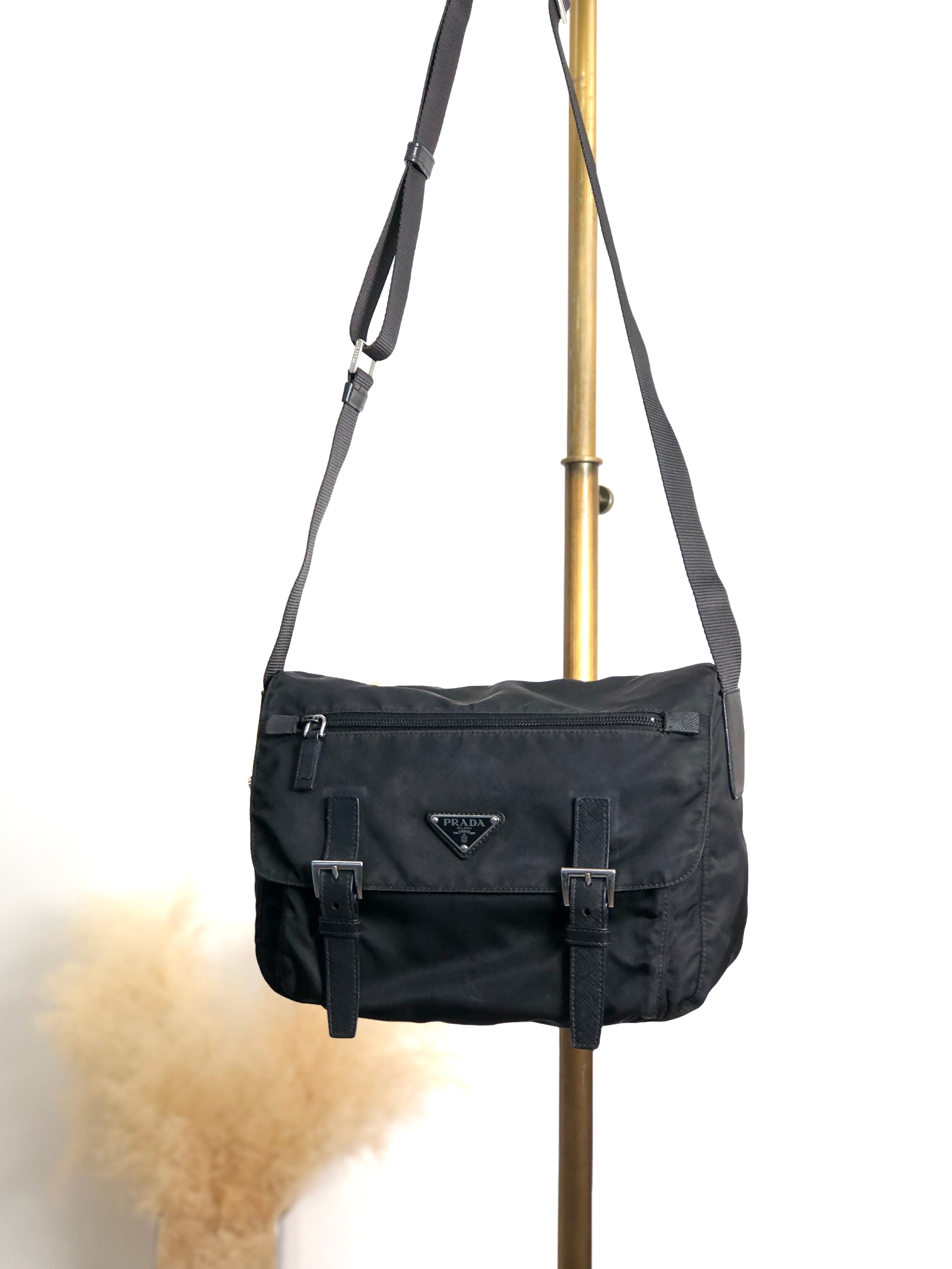 PRADA プラダ ショルダーバッグ ブラック トライアングルロゴ PRADA プラダ ショルダーバッグ ブラック トライアングルロゴ