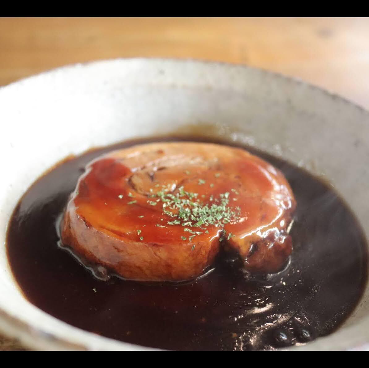 豚バラの赤ワイン煮 洋風焼き豚 パンとコーヒー 馬場flat 豚バラの赤ワイン煮 洋風焼き豚 パンとコーヒー 馬場flat