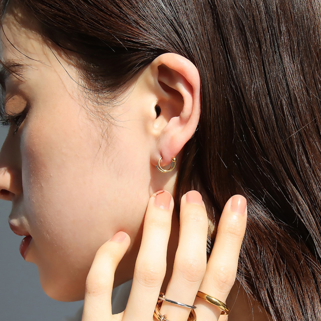 【ネコポス便】ピアス 小さめ スパイラルピアス 18k ステンレス つけっぱなし 金アレ対応 レディース フープピアス シンプルゴールド 金属アレルギー  2224
