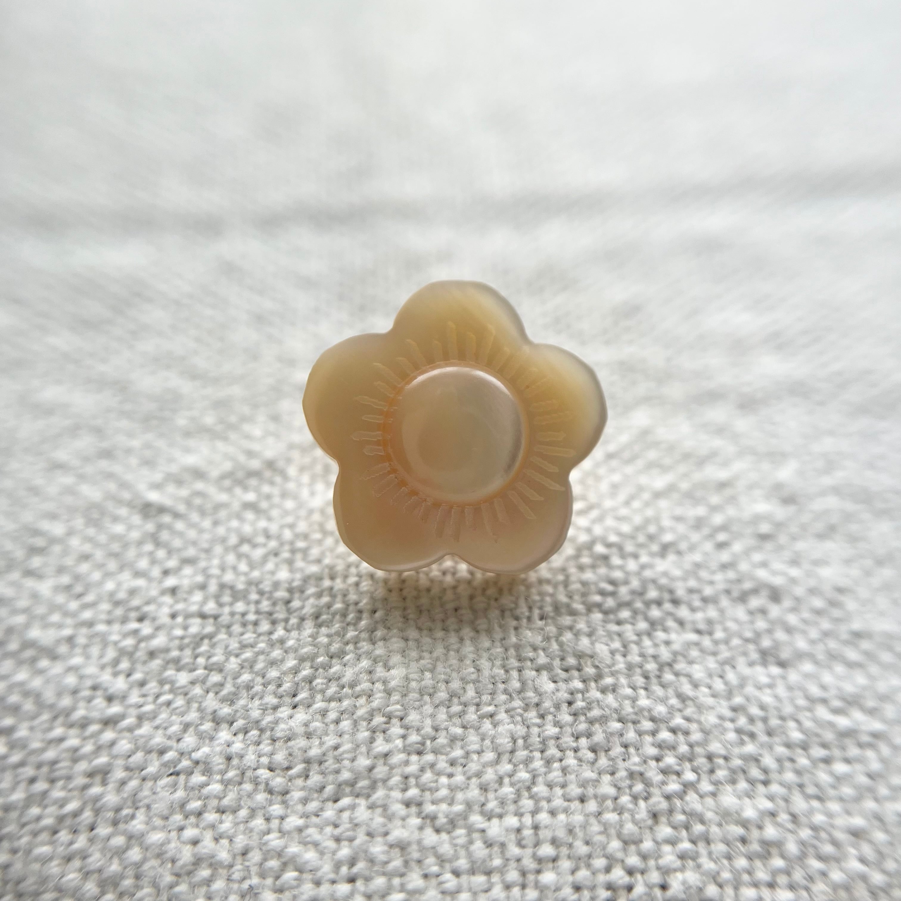 パールベージュフラワー 15㎜