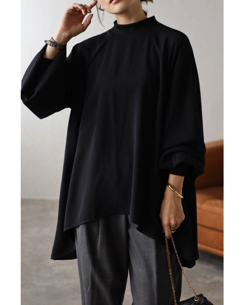 ドレープオーバーブラウス