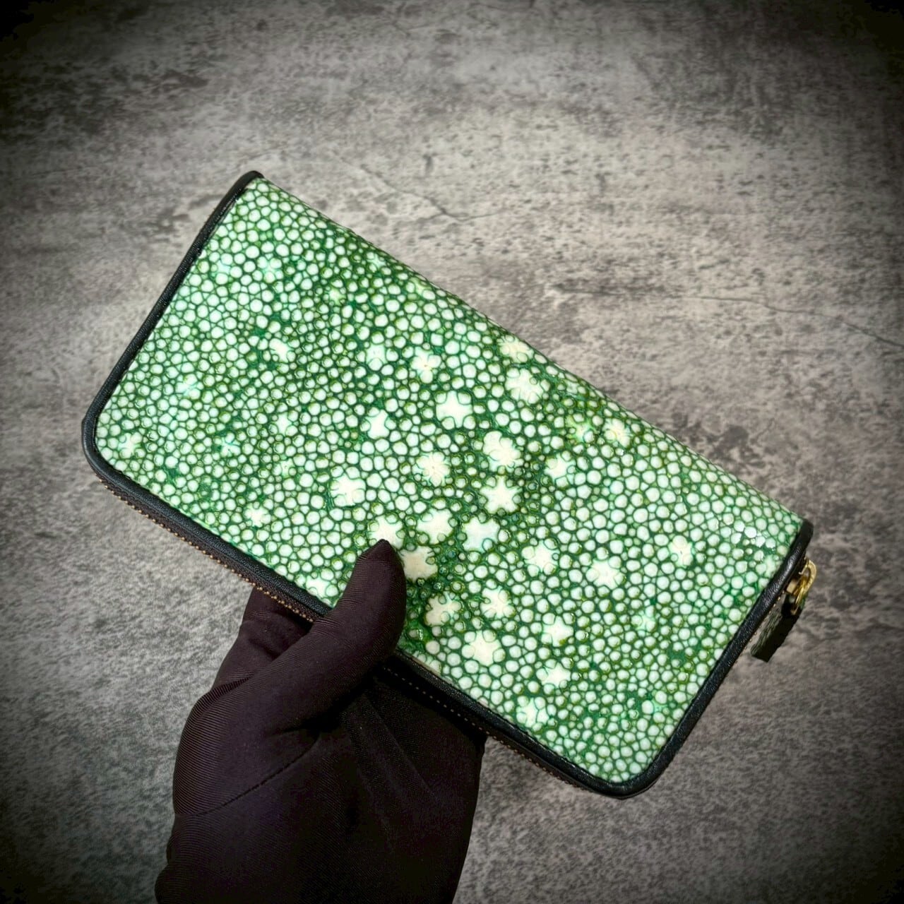 スタースティングレイ 長財布 エイ革 一枚革 ガルーシャ 梅花皮