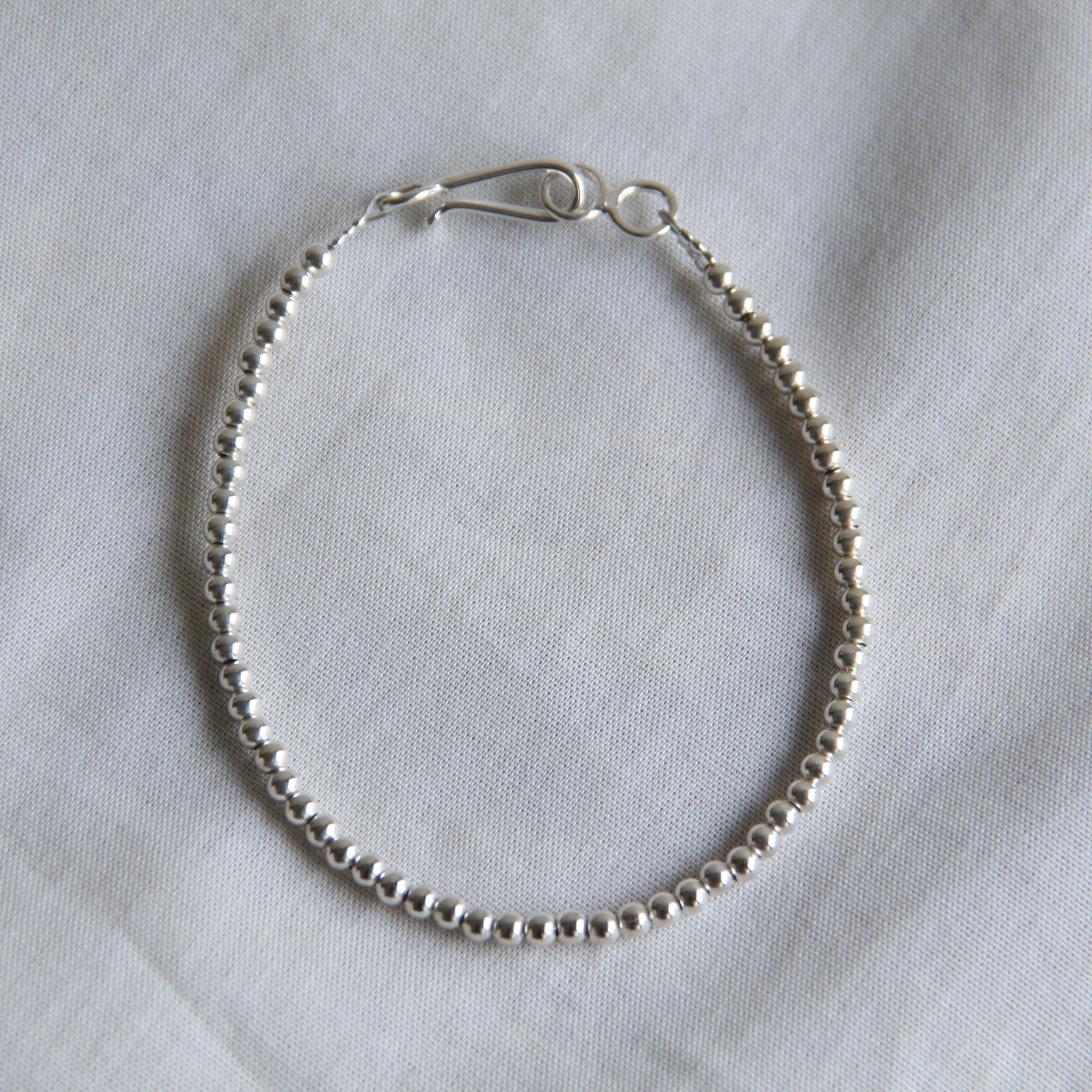 ERICKA NICOLAS BEGAY Navajo pearl brace (shiny) / 3mm 17cm