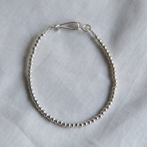ERICKA NICOLAS BEGAY【 womens  】  navajo pearl brace (shiny) / 3mm 17cm