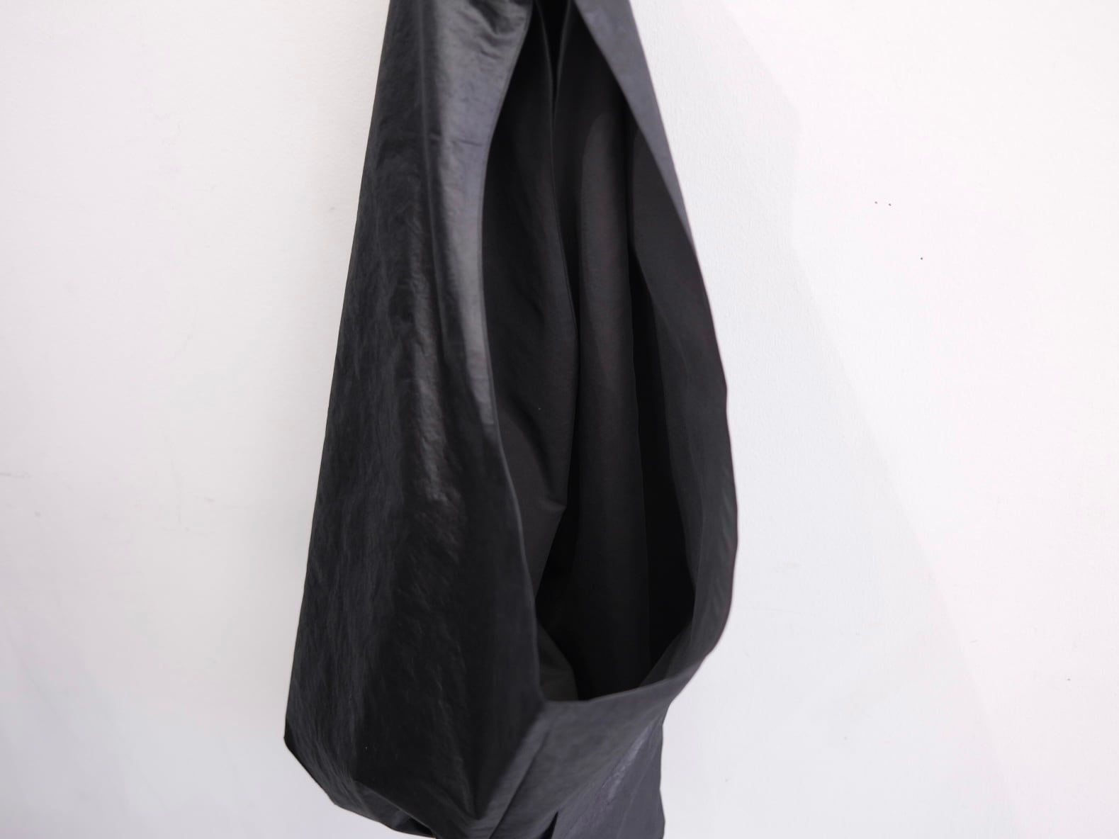 REVERBERATE” BAG VEST” | Lapel online store