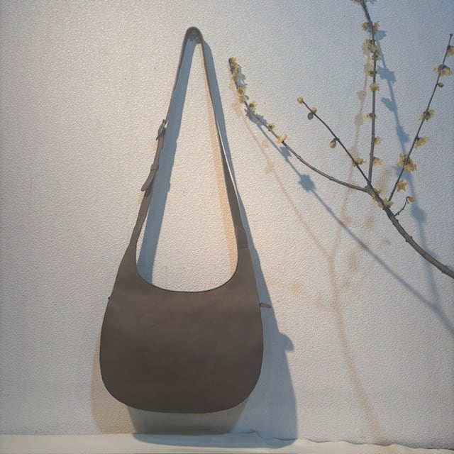 B.stuff 新型☆ちょっと小さめナイロンコンビボディバッグ | TAKITA 靴