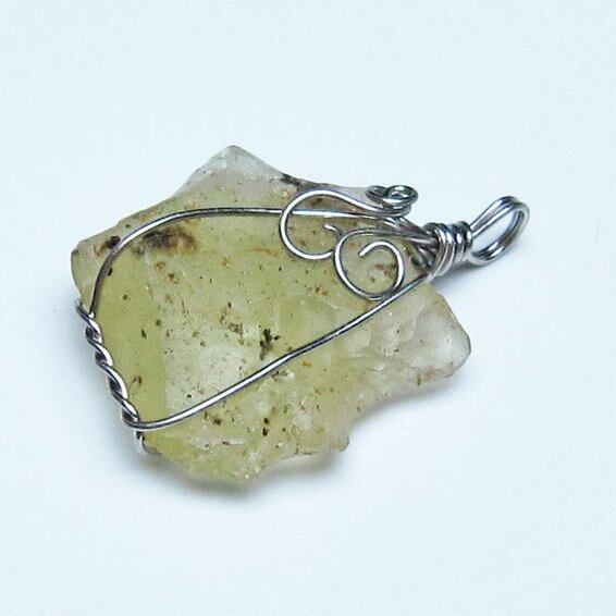 リビアングラス ペンダント 一点物 メール便可 112-13774