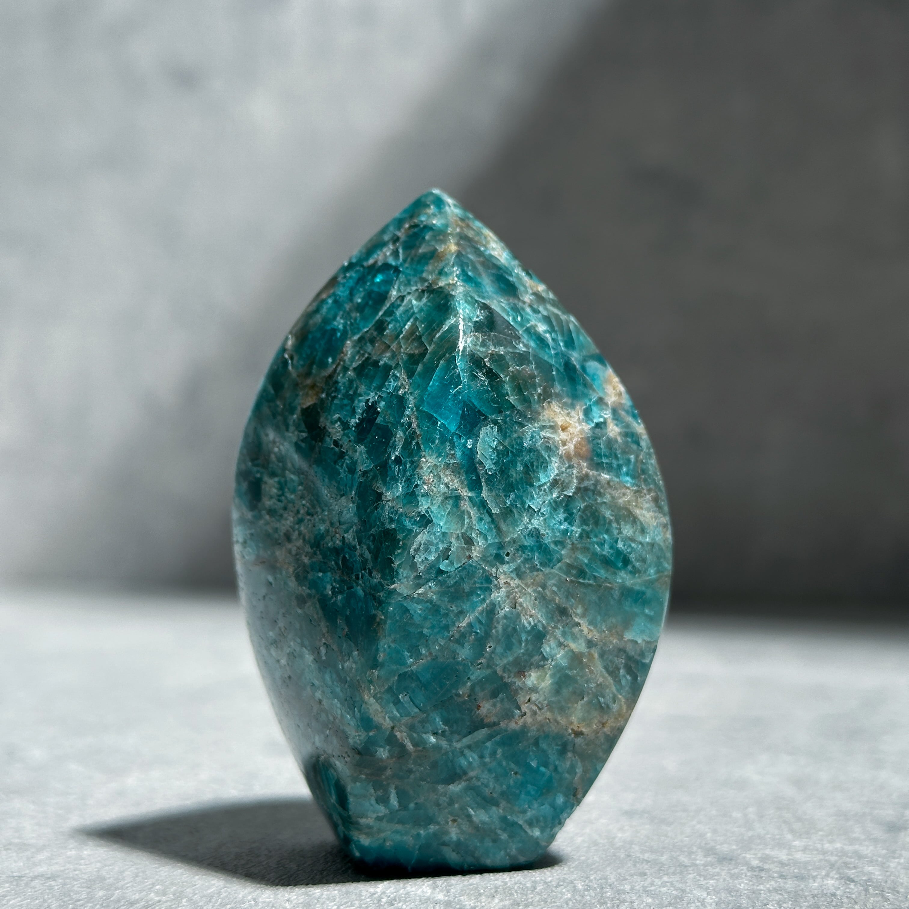 ブルーアパタイト フレイム型22◇ Blue Apatite ◇ 天然石・鉱物