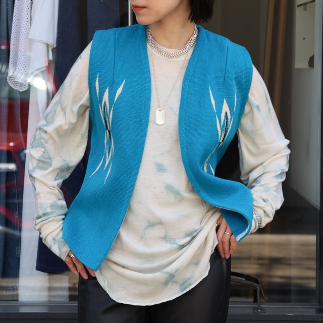 Ortega's Buttonless Vest