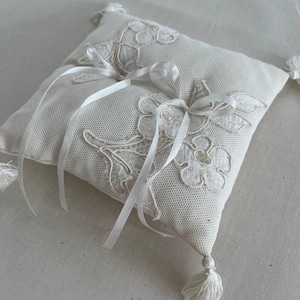 Wedding Ring pillow/Lyon lace (square）