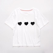 ブラックハート ラウンドネックホワイトTシャツ i0361