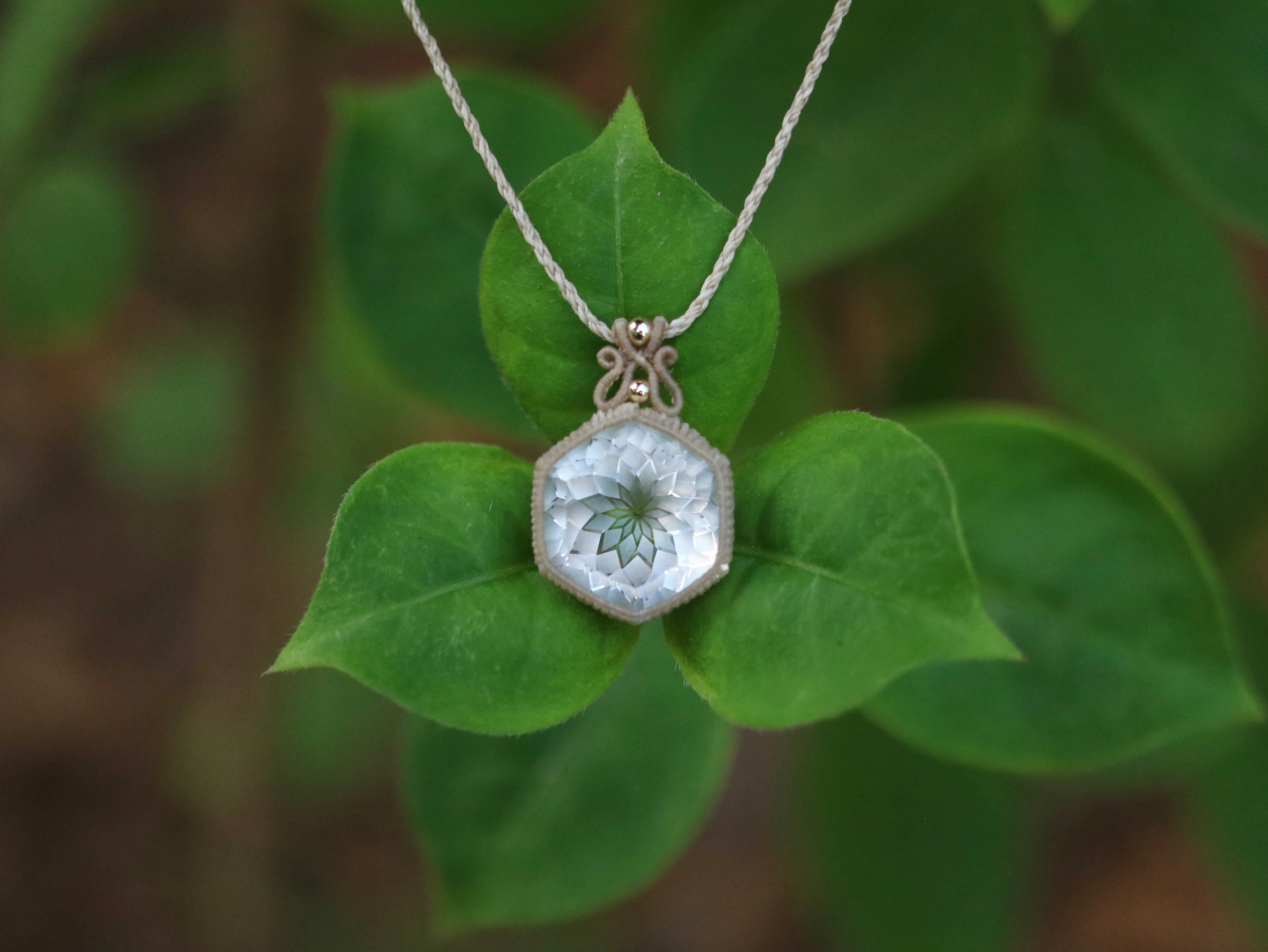 花曼荼羅水晶 ペンダント2