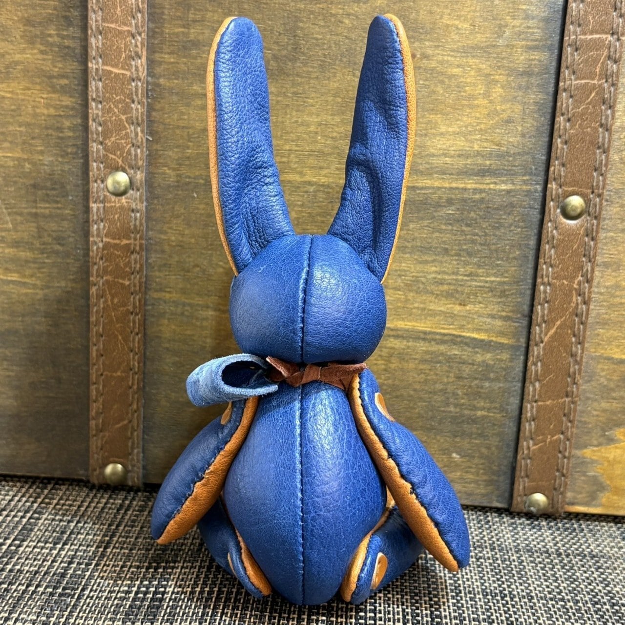 【ジビエレザー鹿革】ベルラビ★マイスターの手作り「ベルズラビット」ブルー＆キャメル　写真の1点販売です