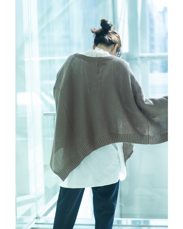 F/CE. MESH KNIT PONCHO