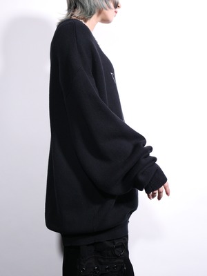 “PLAYBOY” embroidery design black knit