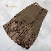 社交ダンス 衣装 スタンダード スカート レッスンウェア レディース ブラウン系 茶色 無地 フォーマル シンプル 練習着 上品 気品 ステージ衣装 フレアスカート デザイン 練習用 レッスン用 大人 きれいめ ステージ 日本製 ポリエステル フロントファスナー 長め丈 落ち着いた フィット感 ダンス 発表会 舞台 衣裳 ダンスウェア モダン スタンダード用