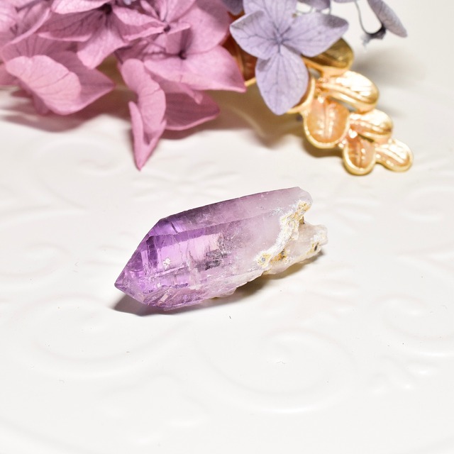 【世界一美しいアメシスト】虹入り!ベラクルスアメシスト ミニポイント 1個売り メキシコ・ベラクルス州産 VA03-04