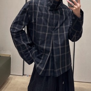 チェック柄プリーツネックデザインシャツ　0867