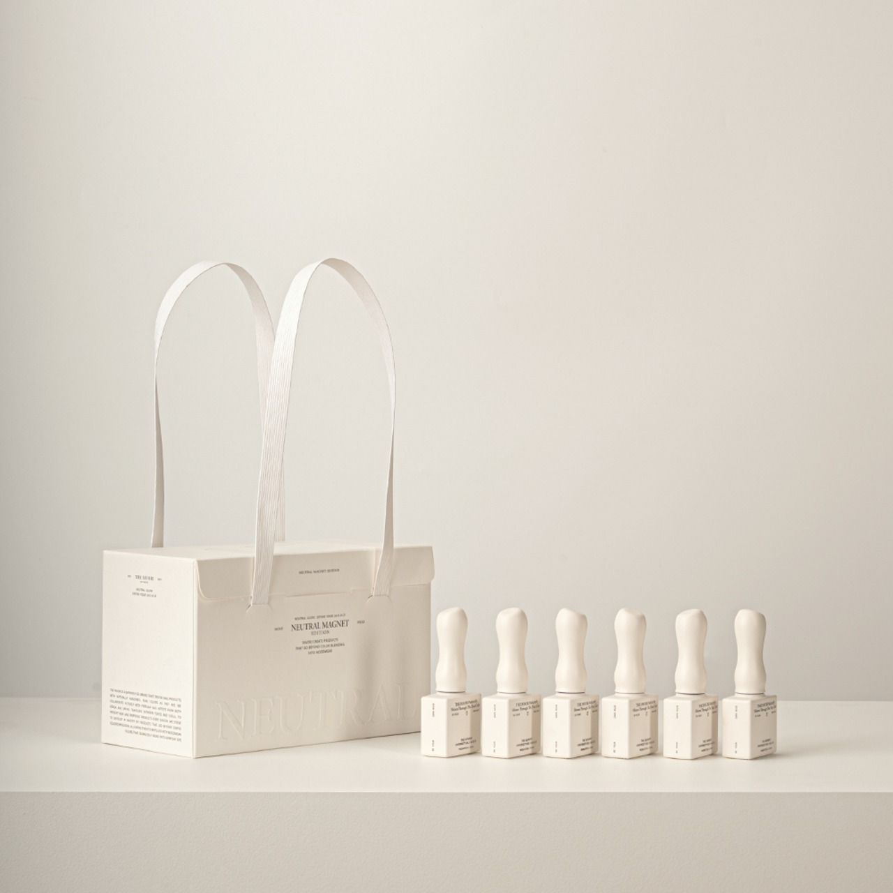〈THE FAVORI × NAIL GAMSEONG〉 NEUTRAL MAGNET EDITION