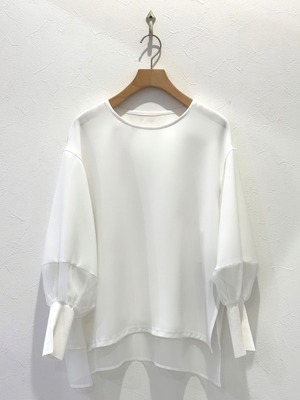 スリーブシアーブラウス