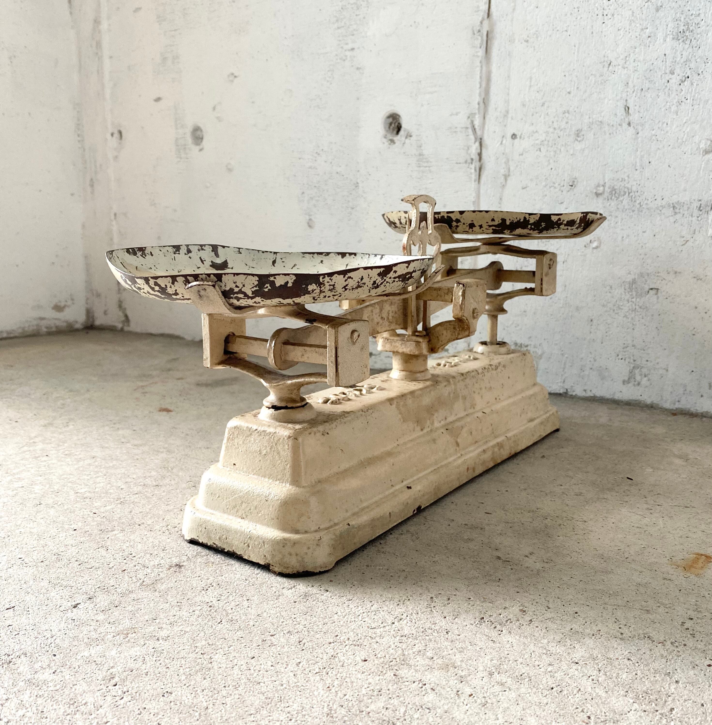 シャビーシックな天秤台[古道具] | giraffes craft