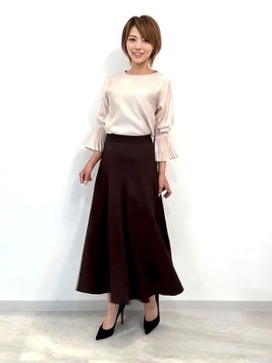 フレアスリーブブラウス