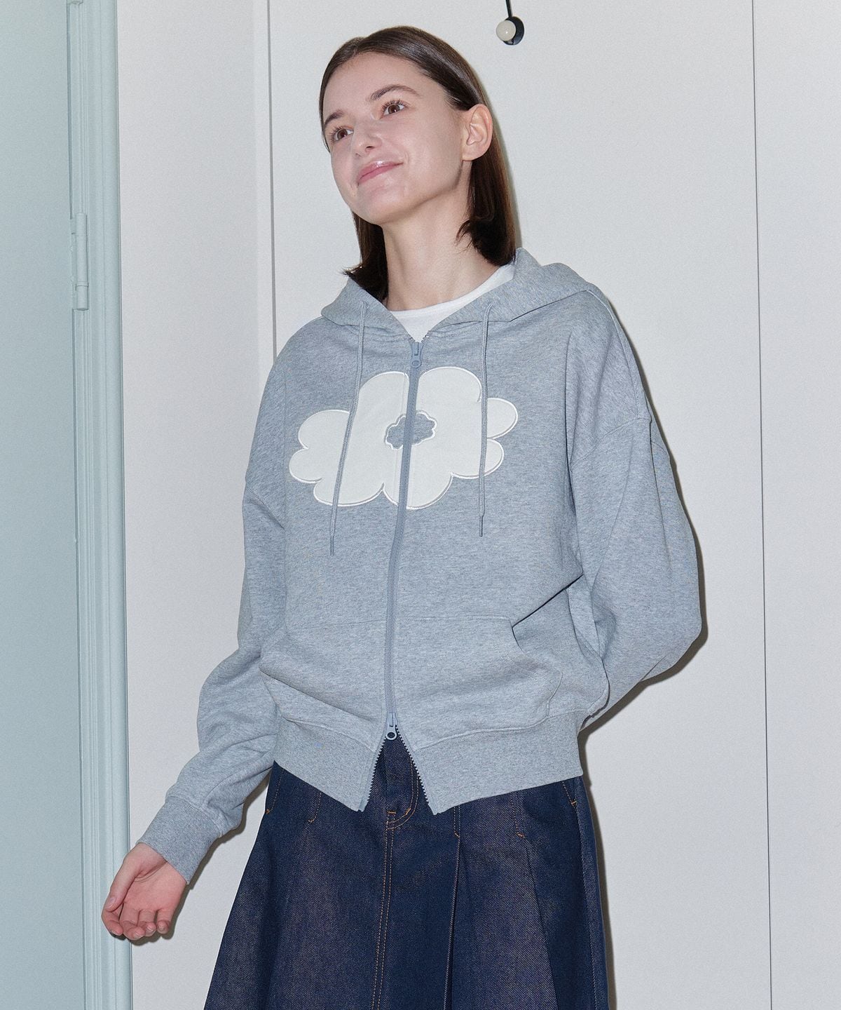 daisy syndrome ニットパーカー　(maritheショップにて購入) DAISY SYNDROME☆韓国☆人気☆FLORAL CROPPED HOODIE ZIP-UP (パーカー