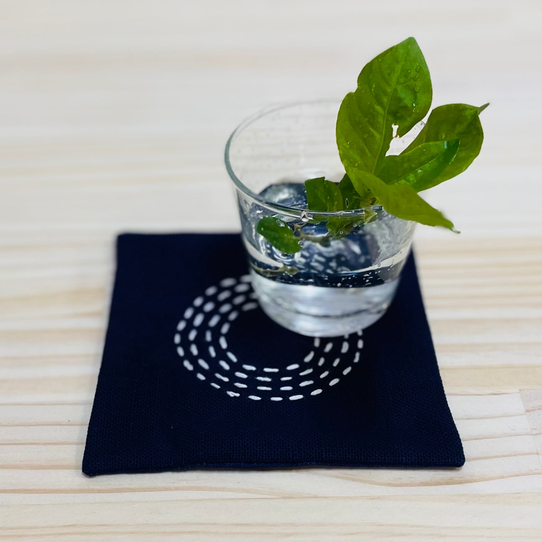 手刺子の藍染コースター【5枚セット】 | 紺屋そめかひ online shop